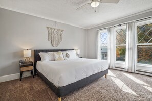 4 bedrooms, travel cot, free WiFi, bed sheets