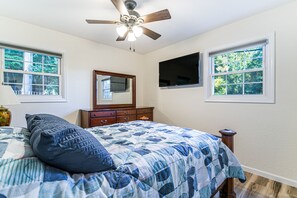 3 chambres, bureau, fer et planche à repasser, Wi-Fi gratuit