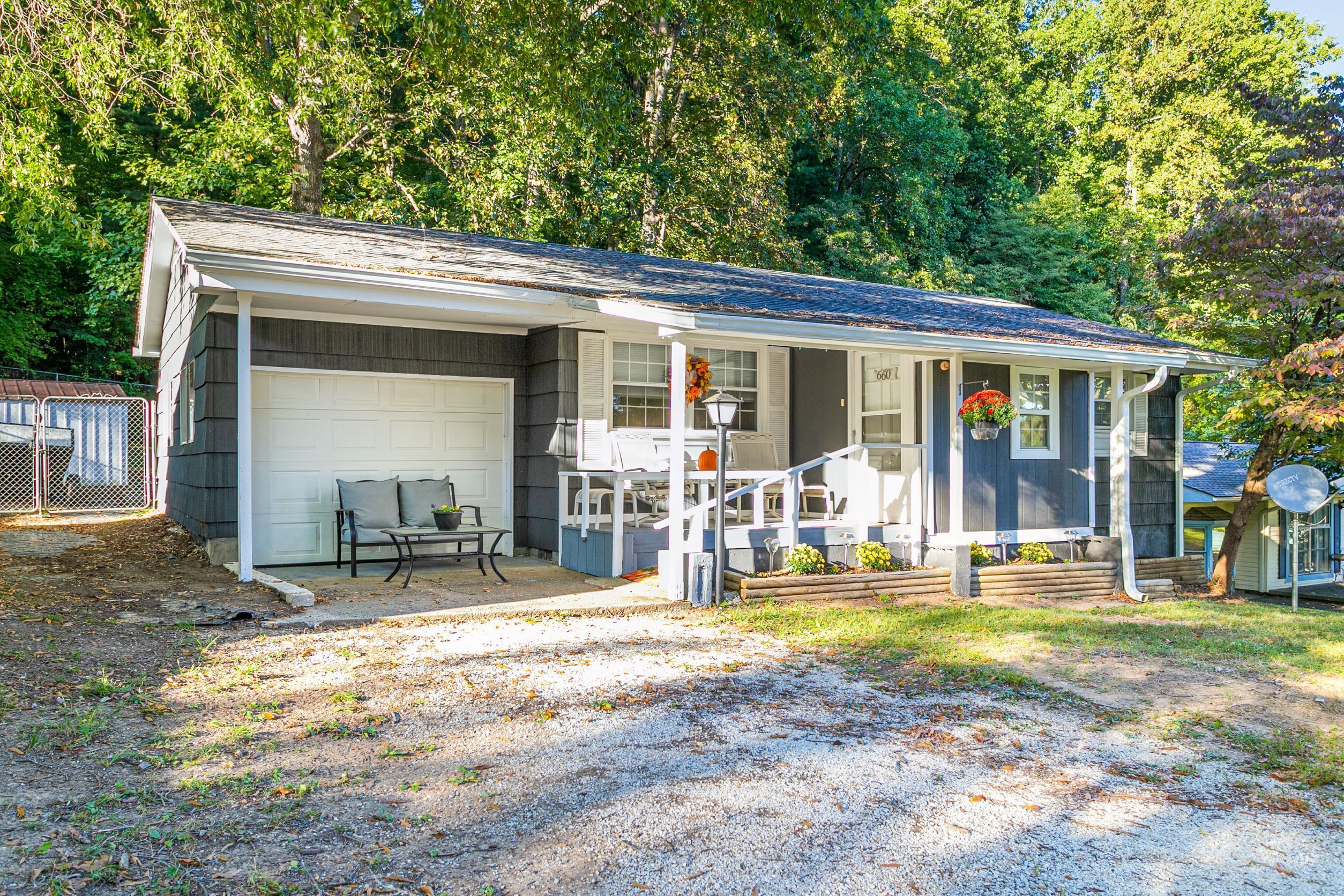 Old Made New-3 Bedroom Lovely Home-Dog Friendly