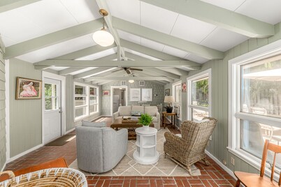 The Roosevelt Suite (2 BEDROOMS/2 BATHS)