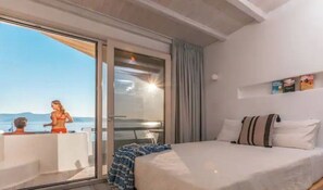 1 bedroom, desk, iron/ironing board, WiFi