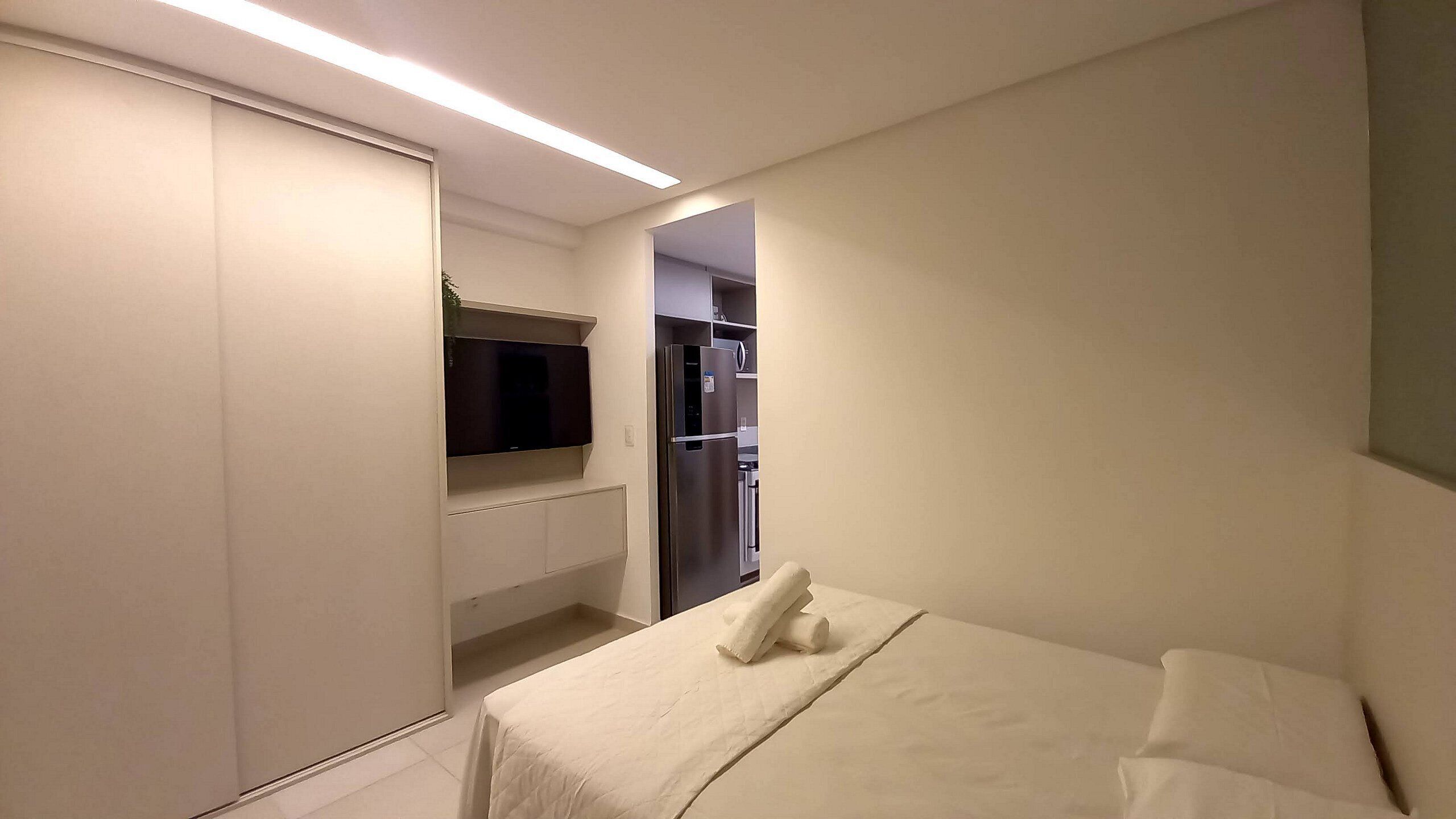 Apartamento, vista para a piscina | Individualmente decorados, individualmente mobiliados, Wi-Fi de cortesia