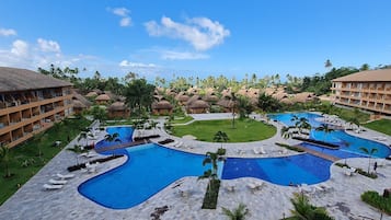 Estúdio | Piscina | 3 piscinas externas, espreguiçadeiras