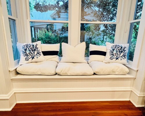 Mockingbird Inn- Azalea Suite