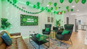 TV connectée, jeux vidéo, livres, espaces bureaux