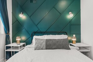 2 chambres, coffres-forts dans les chambres, bureau