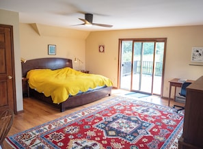 4 Schlafzimmer, Schreibtisch, Bügeleisen/Bügelbrett, Reisekinderbett