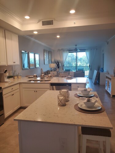 Beautiful 2 bedroom condo