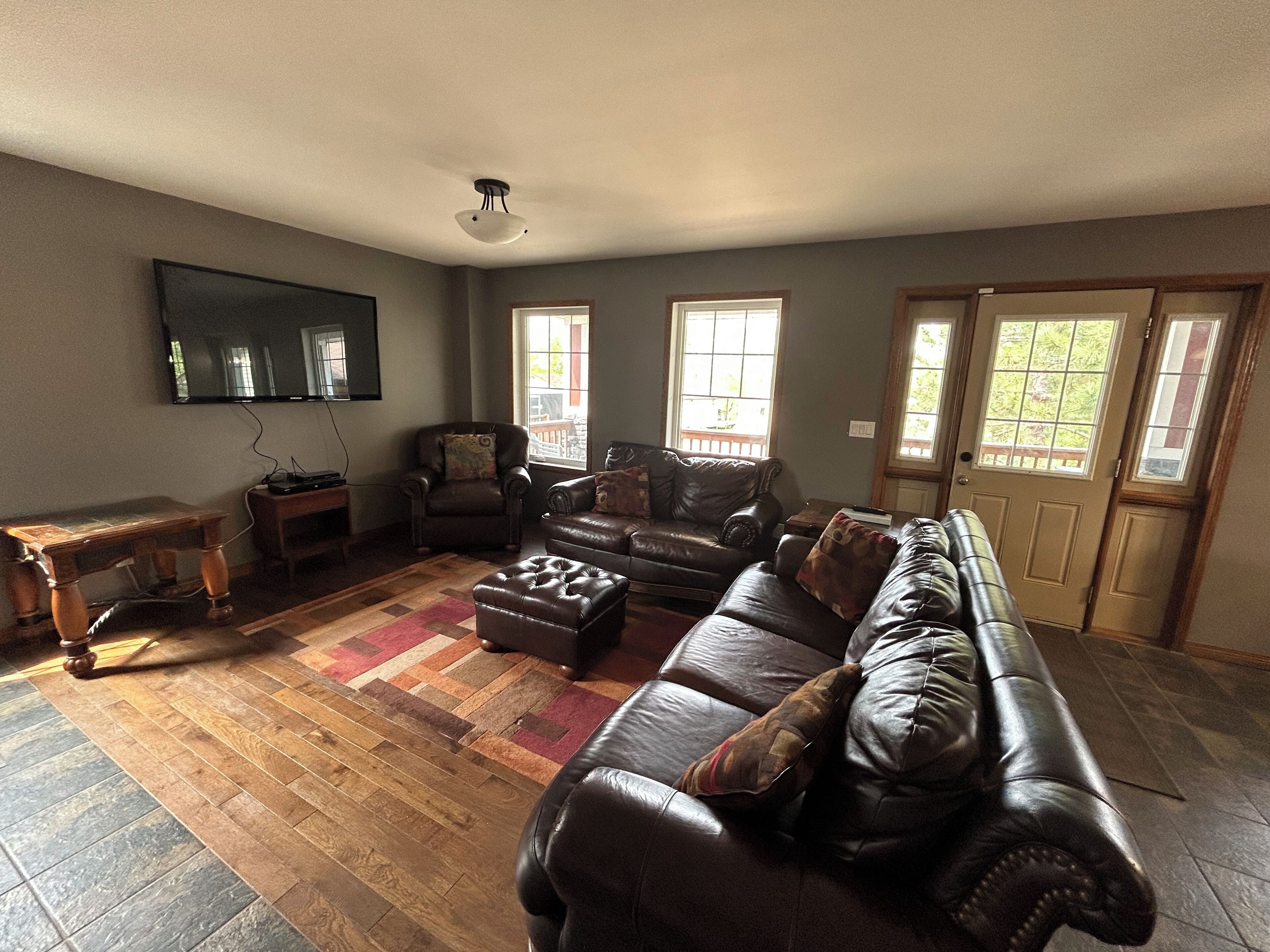 Suite ejecutiva | Área de sala de estar | Televisión 