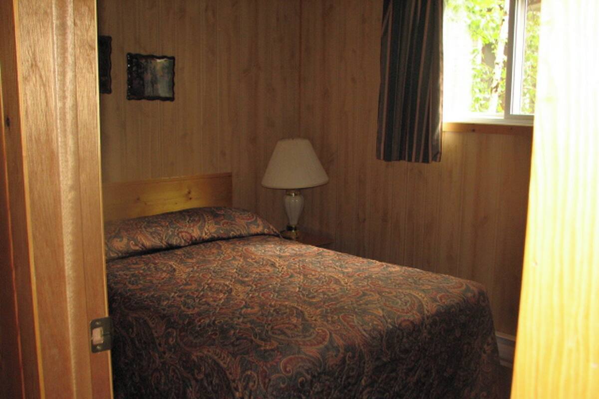 Classic Cabin, 2 Bedrooms, Beach View, Beachfront