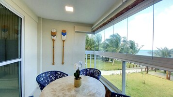 Apartment | Outdoor dining