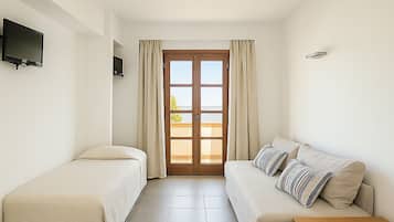 2 quartos, cofres nos quartos, ferros/tábuas de passar roupa, Wi-Fi