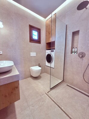 Dusche, Haartrockner, Handtücher, Seife