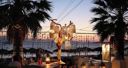 Spacious studio, amazing sea view, hot tub facility