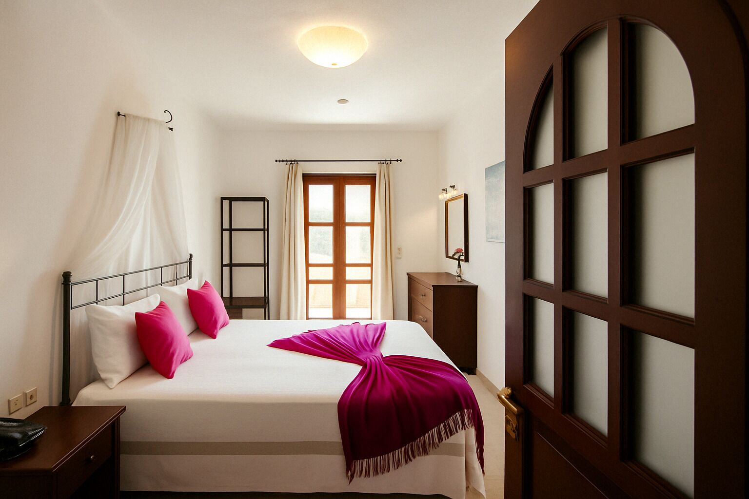 2 chambres, coffres-forts dans les chambres, bureau