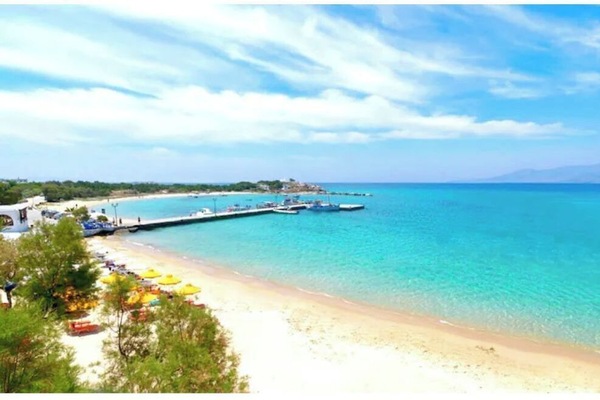 Agia Anna beach area