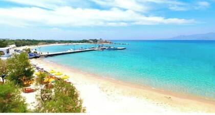 Spacious Beach Flat, Large Balcony, 1 Min to Sea - Argo Apartment