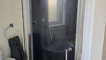 Cabin | Bathroom | Shower