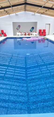 Cabin - Sleeps 2 hot tub & Parking