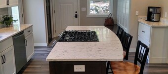 Beautiful Cottage get away on Elk Lake