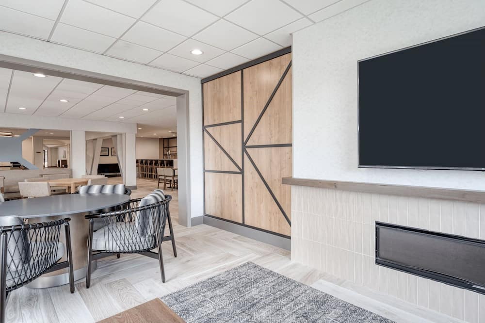 Staybridge Suites Federal Way - Seattle South by IHG