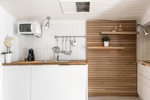 冰箱、微波炉、炉灶、茶具/咖啡用具