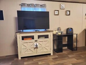 Interior - Peaceful country home away in the wilderness (Galena)