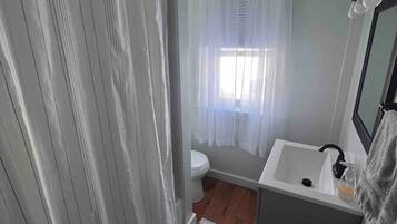 Duschwanne, Haartrockner