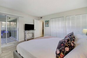 2 bedrooms, desk, iron/ironing board, travel cot
