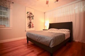 2 bedrooms, desk, iron/ironing board, free WiFi