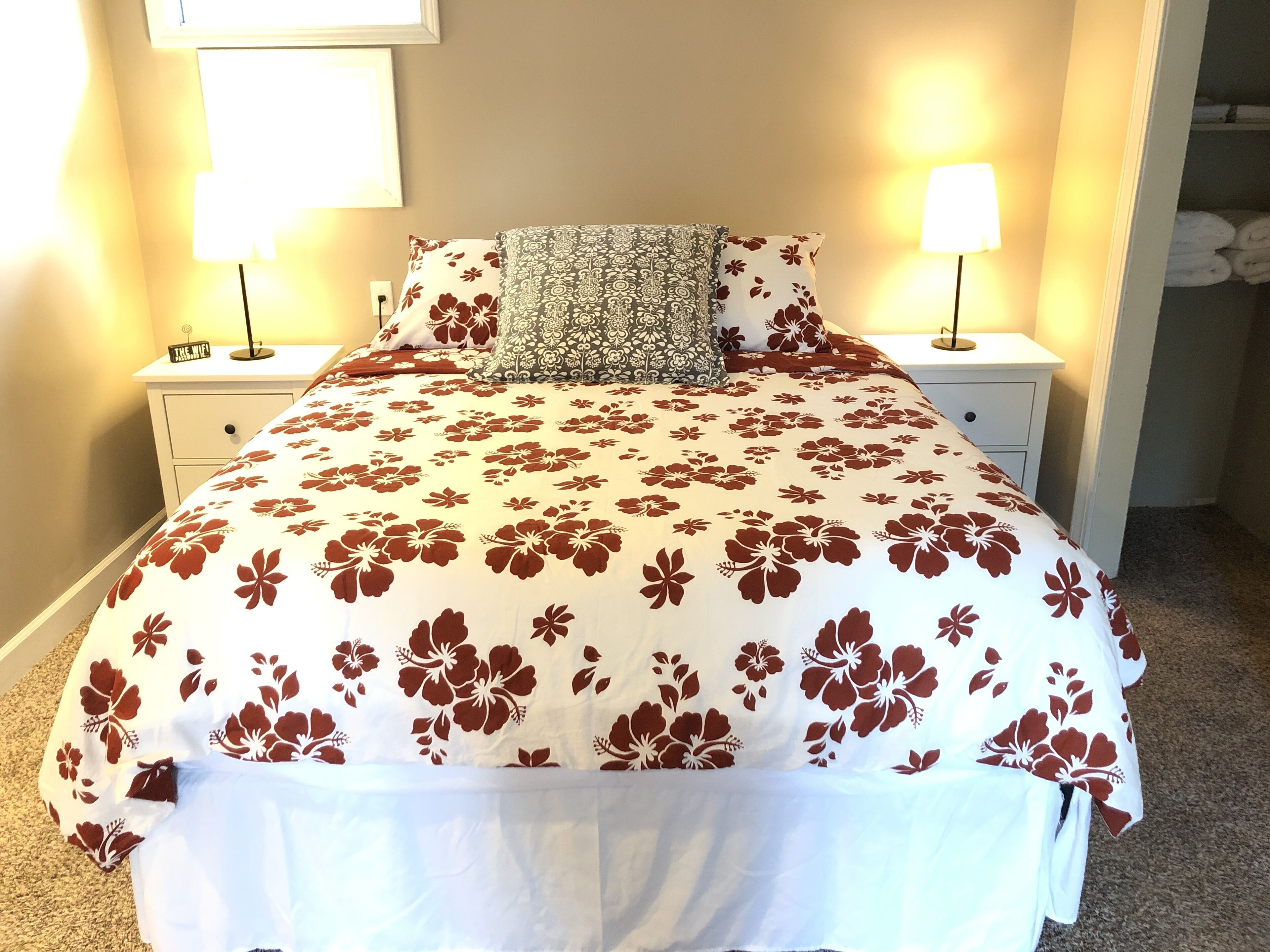 5 bedrooms, desk, iron/ironing board, free WiFi