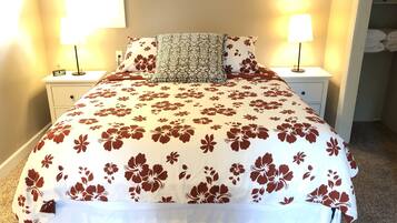 5 bedrooms, desk, iron/ironing board, free WiFi