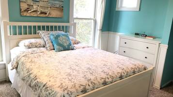 5 bedrooms, desk, iron/ironing board, free WiFi