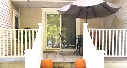 The Lodge Dog & FmilyFrndly 6-BR 12 Beds 16 guests