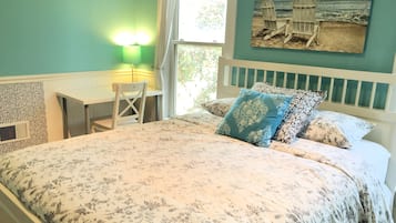 5 bedrooms, desk, iron/ironing board, free WiFi