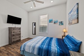 4 bedrooms, desk, iron/ironing board, free WiFi