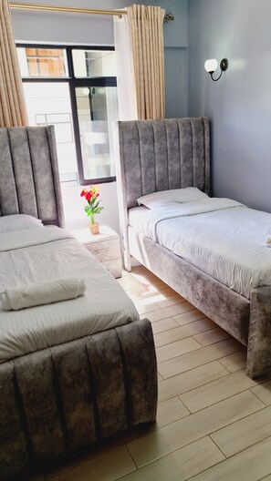 2 habitaciones, tabla de planchar con plancha y wifi gratis