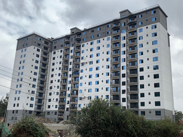 المنشأة من الخارج