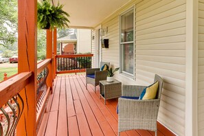 Terrace/patio - Walkable Apt Near Kentucky Derby! (Louisville)