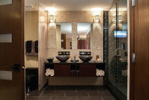 Towels, soap, shampoo, toilet paper