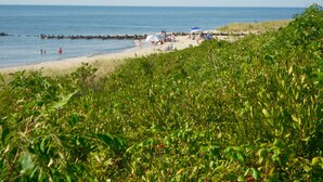 Sun loungers, beach towels - Escape to Paradise - 4 BR/ Loft 2.5BA,One Block to the Bay with a Private Pool (Lower Township)