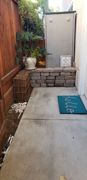 Exterior detail - Private Beach Cottage - 2 Blocks from Beach (Encinitas)