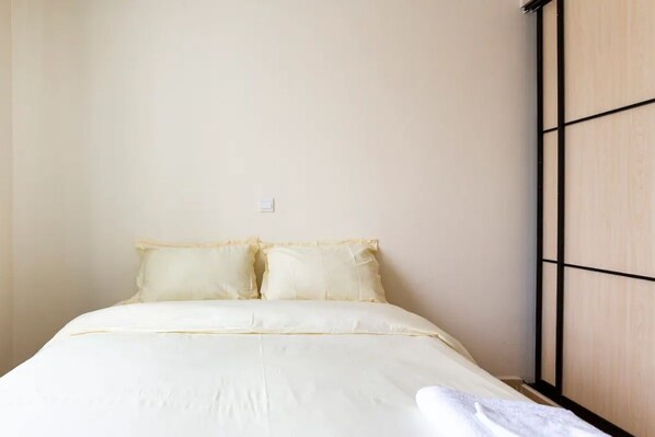 2 bedrooms