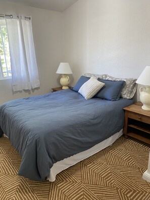 5 bedrooms, iron/ironing board, travel cot, free WiFi - Waialua Beachfront Home, 5 bed/4 bath-Northshore (Waialua)