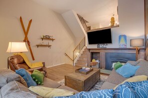 Fernseher, Kamin