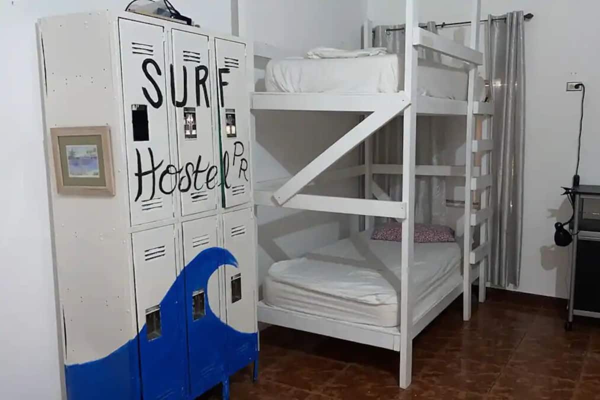 Dormitorio compartido básico, solo para hombres | Wifi gratis y ropa de cama