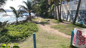 Exterior - Beach Dorms San Juan (San Juan)