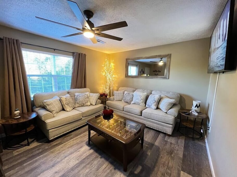 Elegant Vacation- 2 Miles To Dollywood- Arcades & More - Sevierville, TN