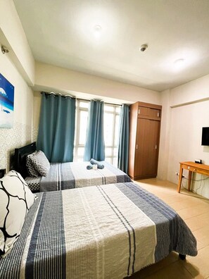 Individually furnished, desk, free WiFi