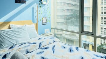 Studio Deluxe | Ameublement unique, bureau, accès au Wi-Fi (inclus)